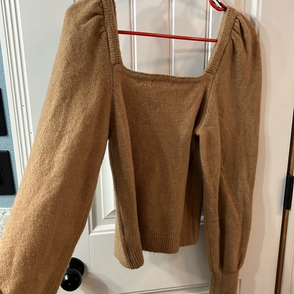 H&M TAN SWEATER - Picture 4 of 4
